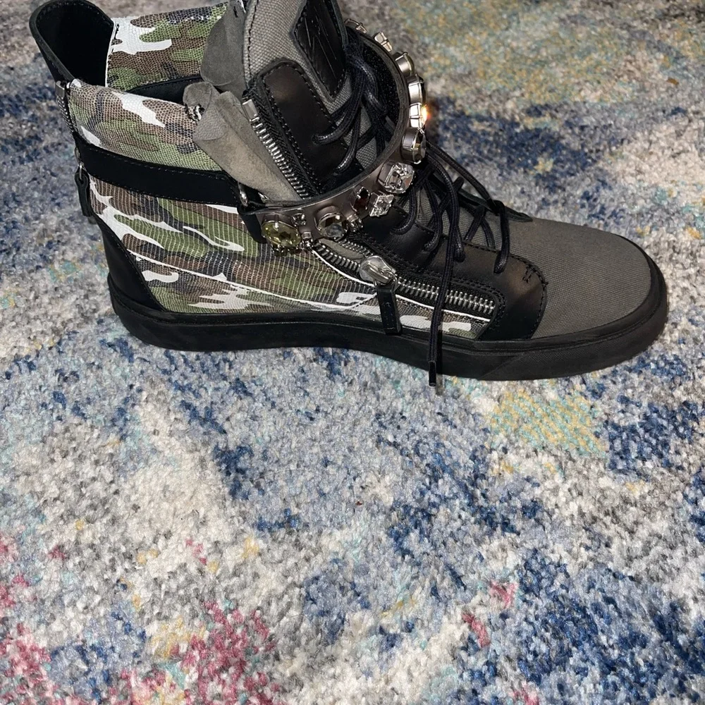 Men Giuseppi Zanotti Camo Sneakers - Picture 8 of 8